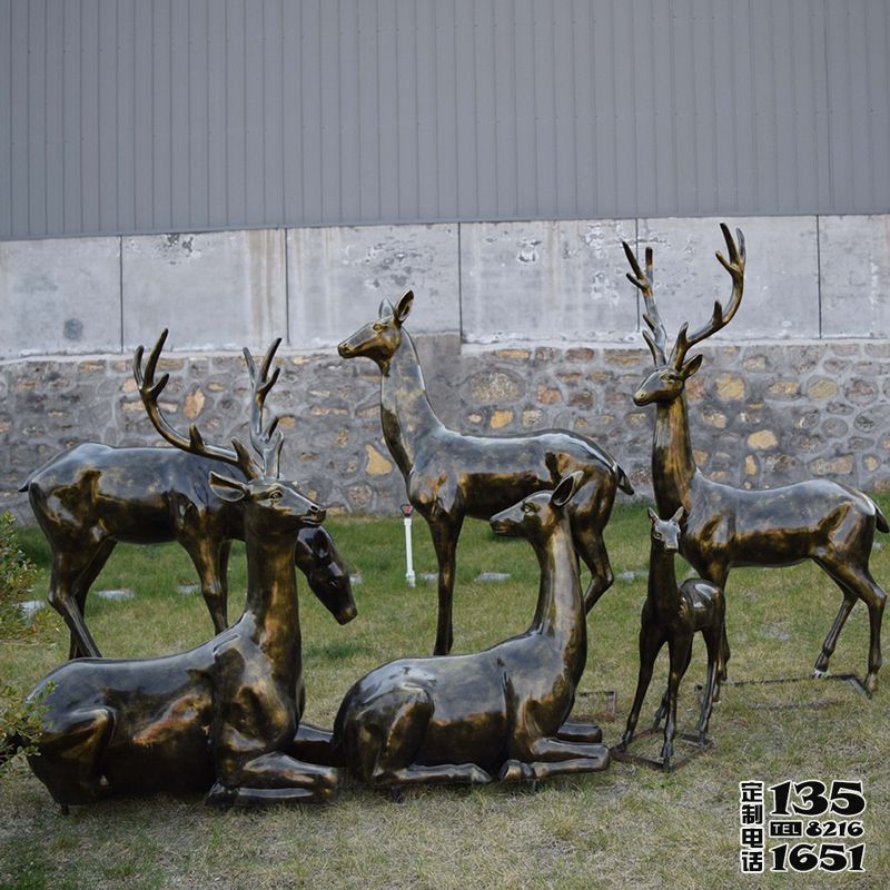 別墅小區(qū)大型景觀裝飾品玻璃鋼仿銅梅花鹿雕塑 別墅小區(qū)大型景觀裝飾品玻璃鋼仿銅梅花鹿雕塑